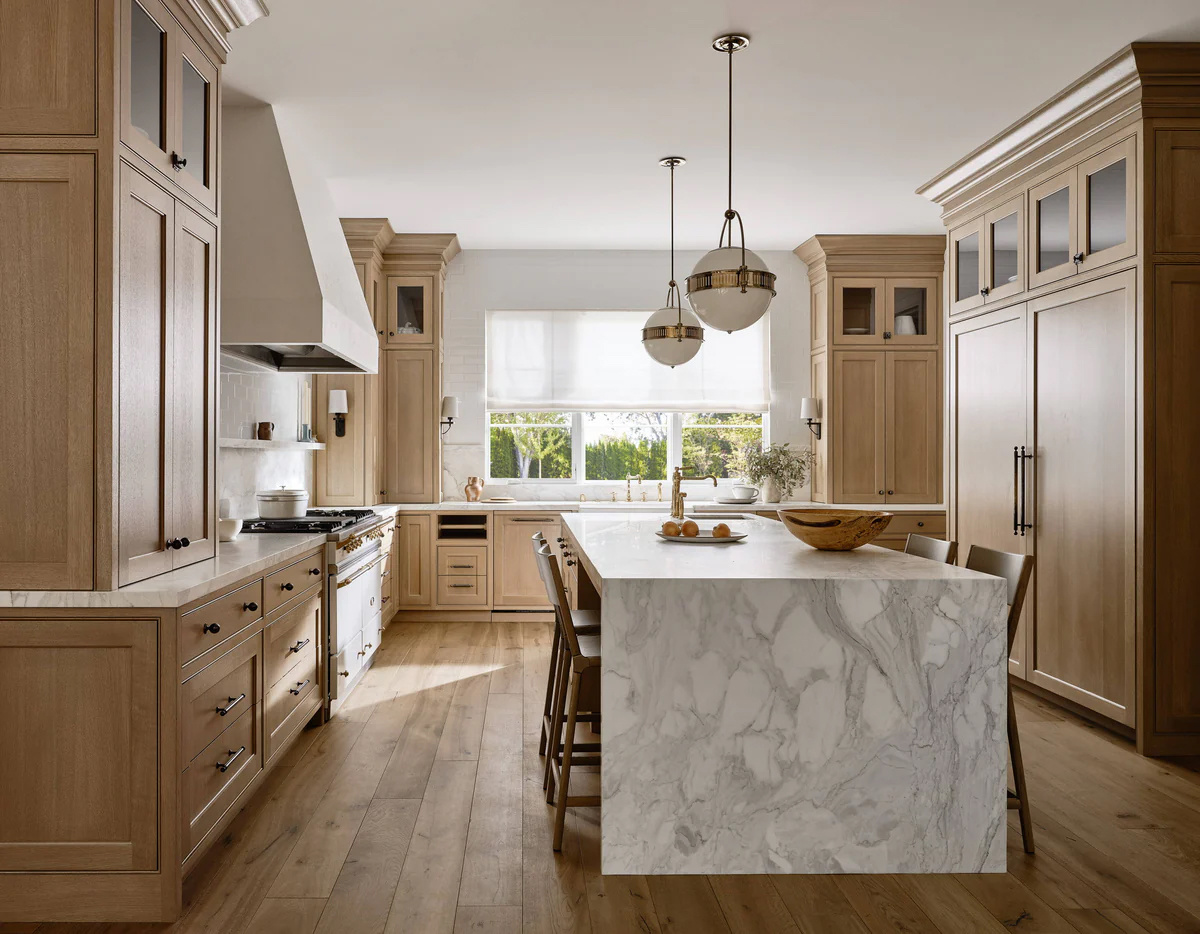 Solid Wood Kitchen Cabinet