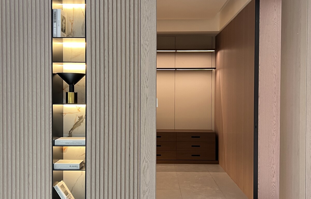2,000 m2 Showroom